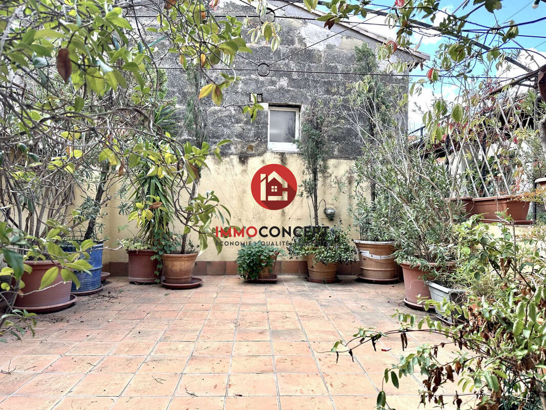 Maison à SAINT-QUENTIN-LA-POTERIE