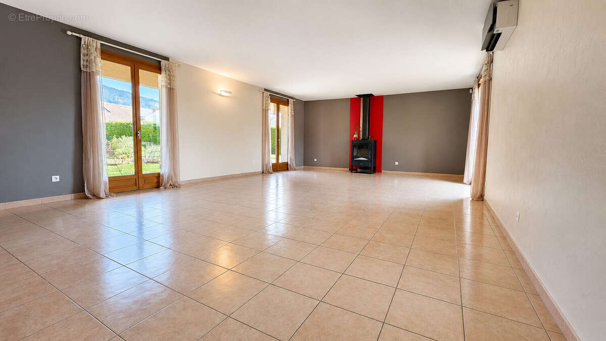 Maison 189 m² à Lully  - photo 8