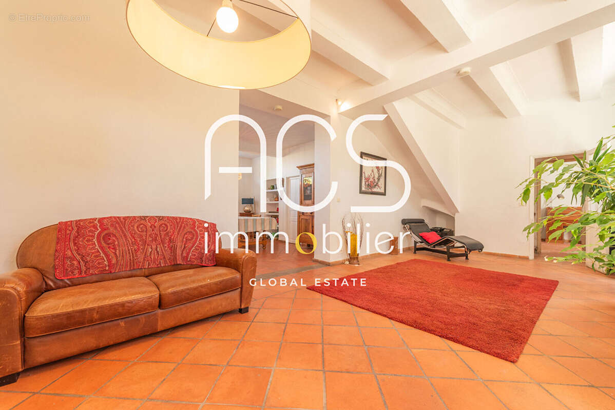 Maison à CHATEAUNEUF-LES-MARTIGUES