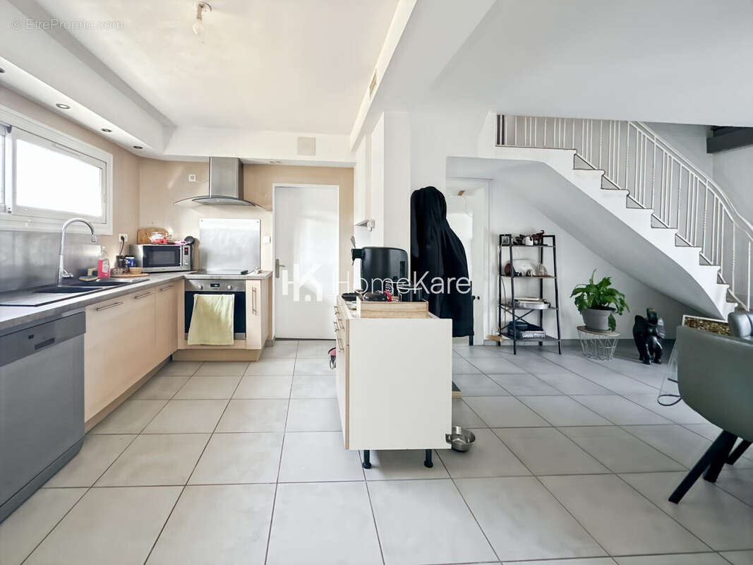 Maison 100 m² à Cazeres  - photo 3