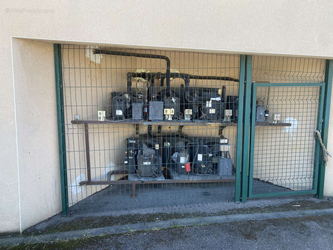 Commerce à COSNES-ET-ROMAIN