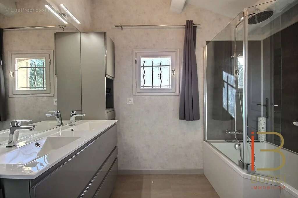 Maison à SAINT-RAPHAEL