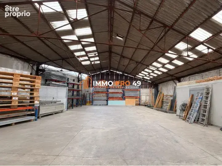 Commerce 550 m² à vendre à Cholet (49300) - photo 2