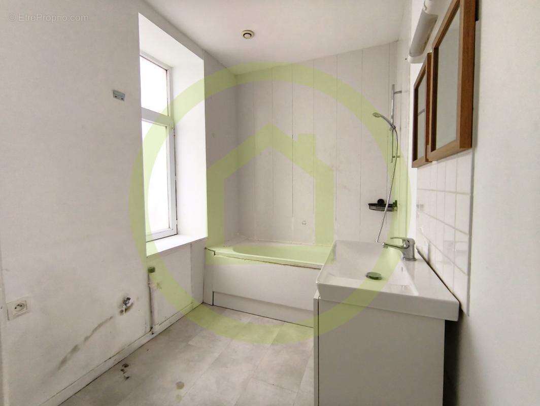 Appartement à SAINS-DU-NORD