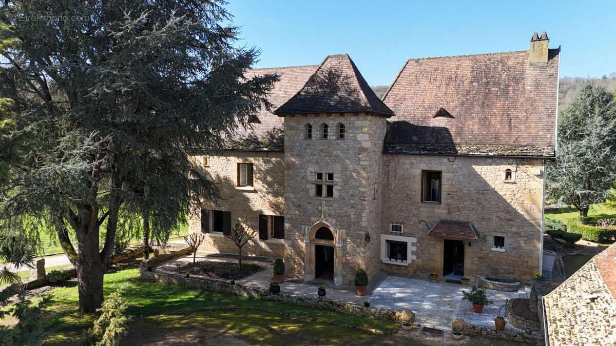 Maison à LA ROQUE-GAGEAC