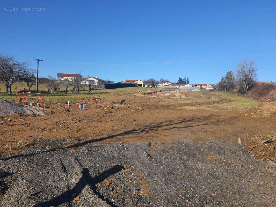 Terrain à CREMEAUX