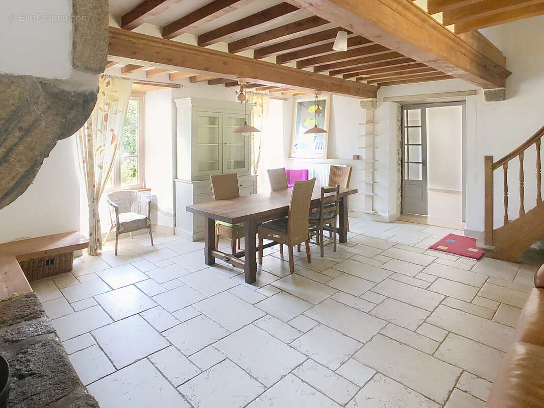 Maison à LE MESNILBUS