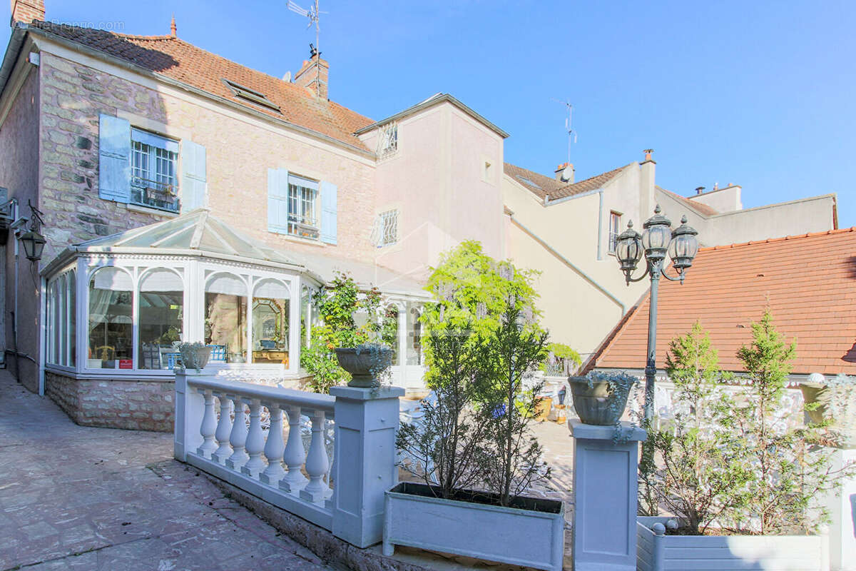 Maison à MAULE