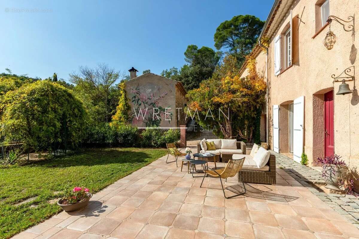 Maison à LE CANNET-DES-MAURES