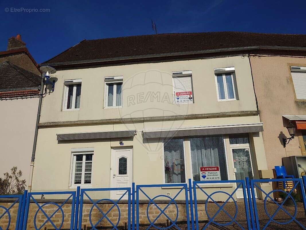 Maison à ISSY-L'EVEQUE