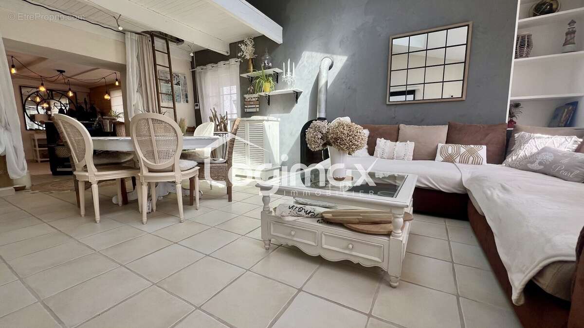 Maison 210 m² à Salles-Sur-Mer  - photo 5