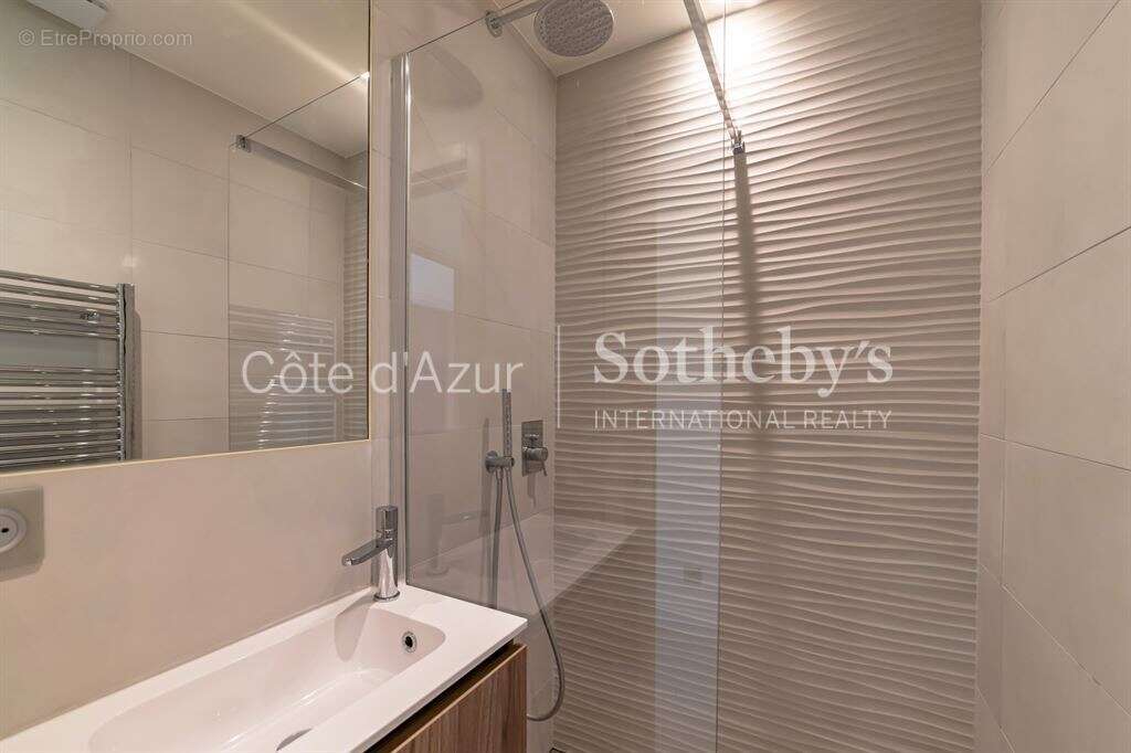 Nice Jean Médecin - Appartement 3 pièces rénové avec balcon en centre-ville - photo 22