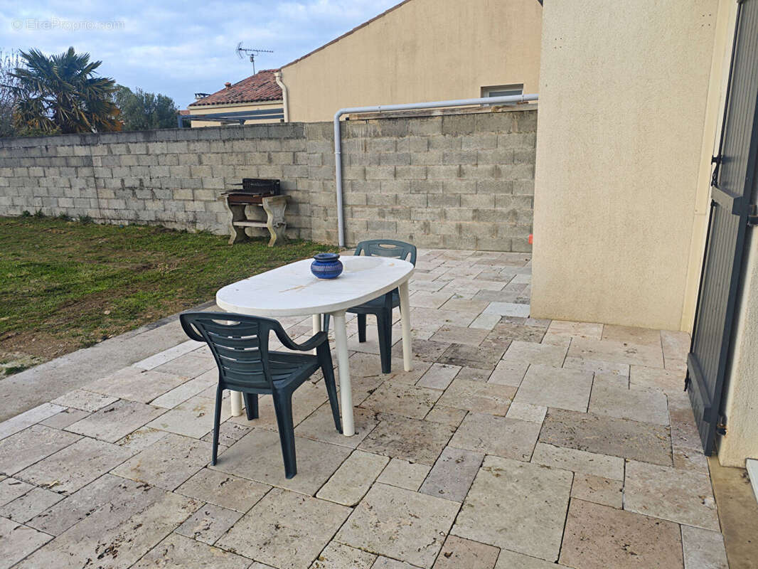 Maison à SAINT-COUTANT-LE-GRAND