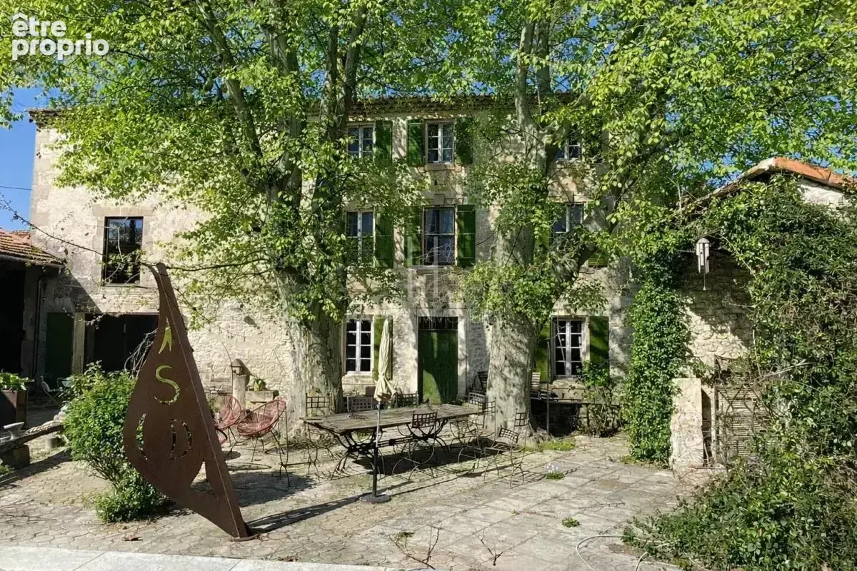 Tarascon, Mas bourgeois d'exception de 350 M2 habitables - photo 2