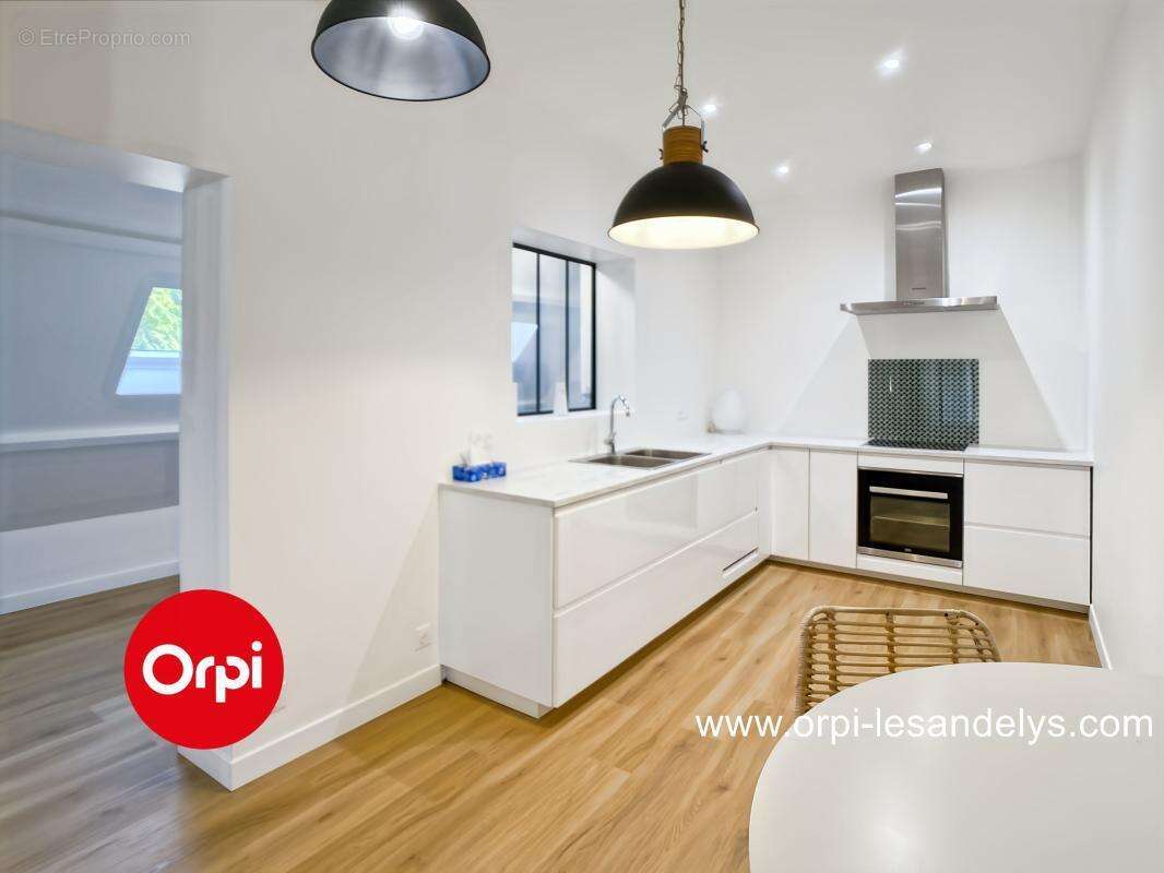 Les Andelys Centre-Ville – Superbe loft de caractère de 170 m² - photo 6