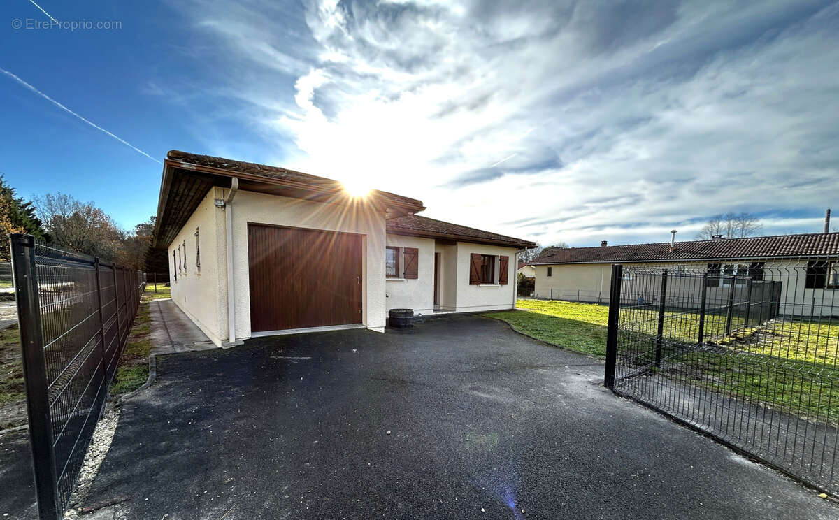 Maison à BELIN-BELIET