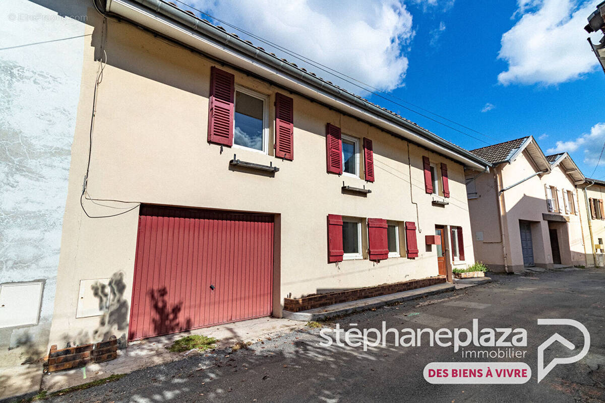 Maison à PONT-DE-VEYLE