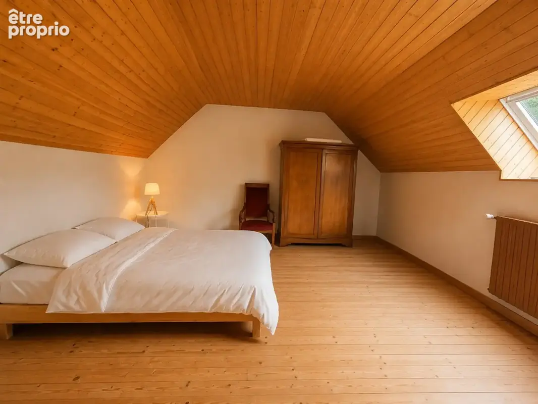 LE TREVOUX - Propriété en pierre avec maison principale, gîte indépendant et dépendances sur près d’un hectare - photo 11