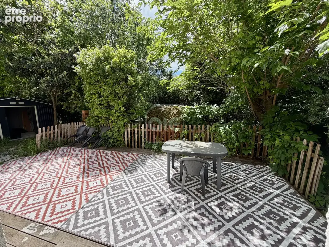 EXCLUSIVITÉ A.I.E. ! : Villa T4 en impasse sur une parcelle piscinable de 400 m2 - photo 3
