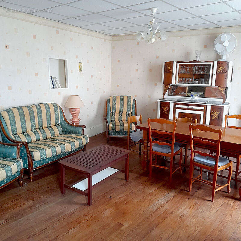 Appartement à BOURBON-L&#039;ARCHAMBAULT