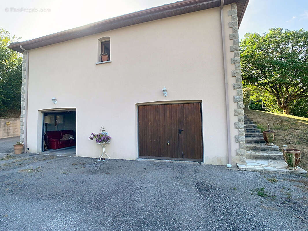 Maison Condat Sur Vienne  5 pièce(s) 134 m2 - photo 4
