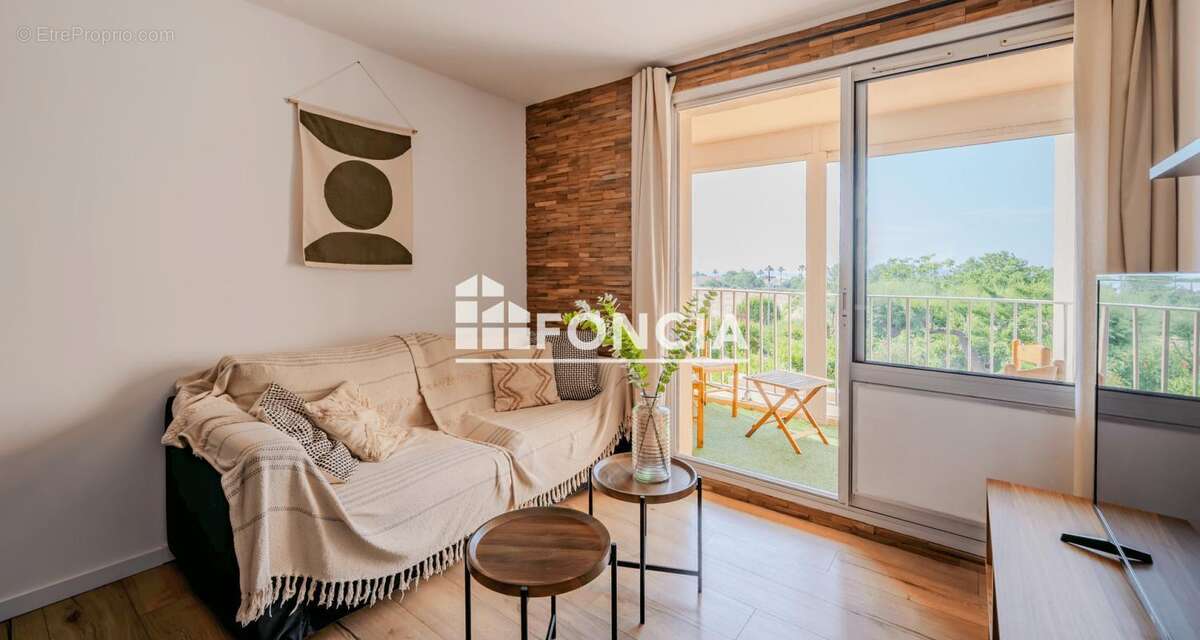 Appartement à CARQUEIRANNE