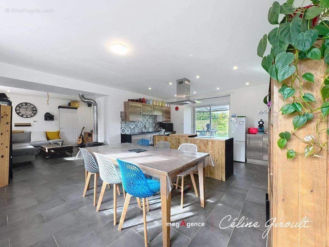 Maison à SAINT-JEAN-DE-LA-HAIZE