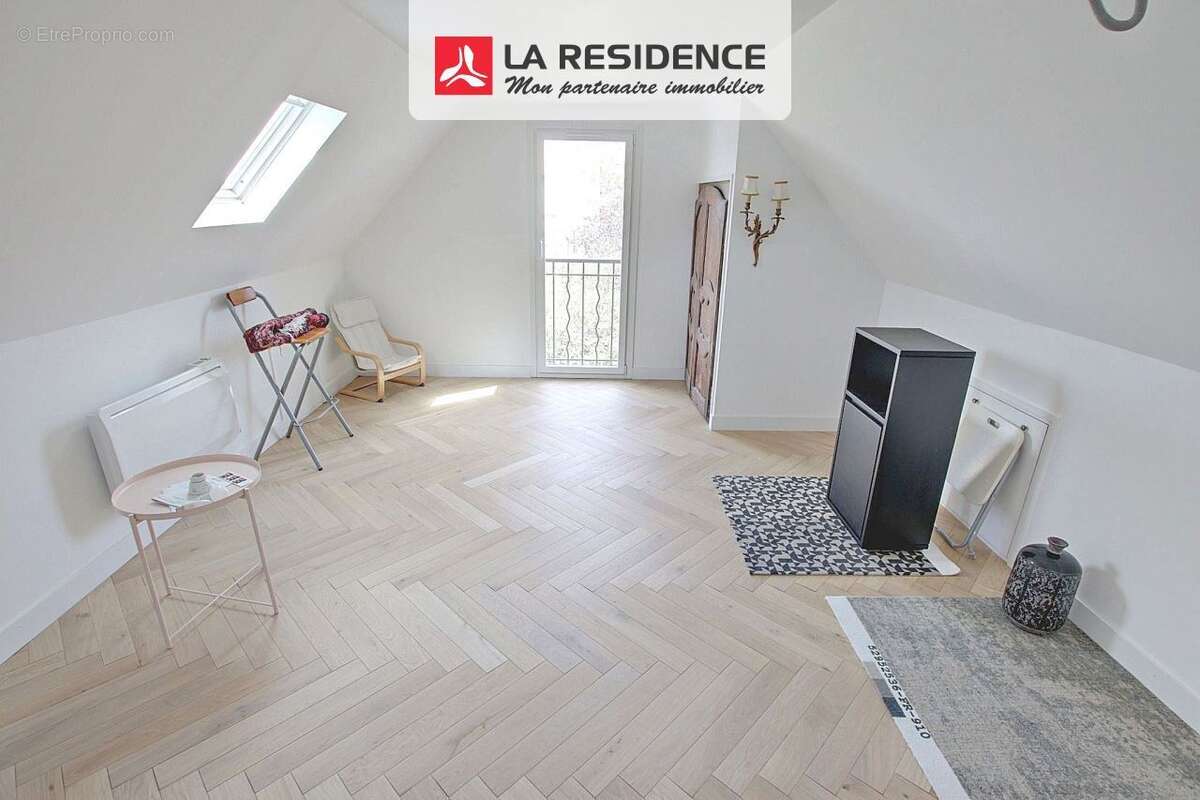 Maison 168 m² à Les Essarts-Le-Roi  - photo 7