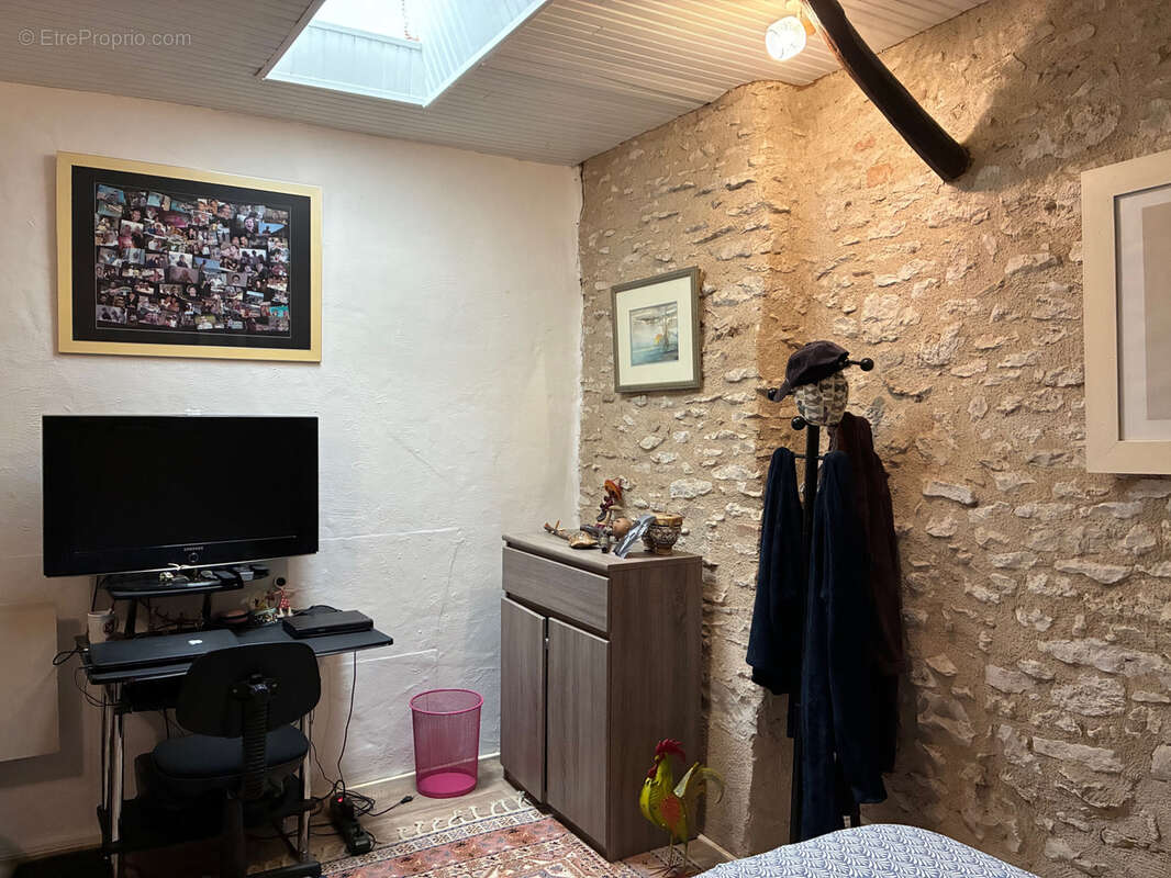 Maison à CASTELNAU-MONTRATIER