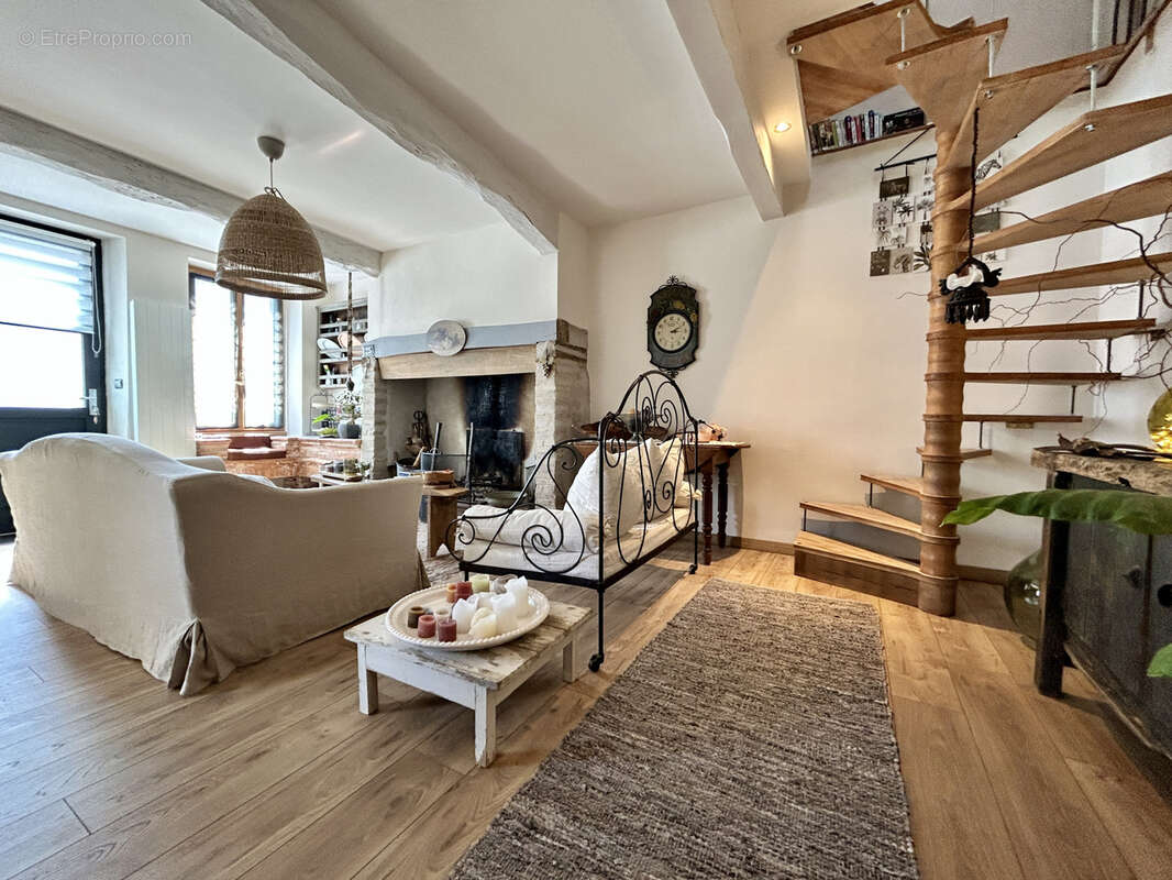 Maison à BEAUMONT-DE-LOMAGNE