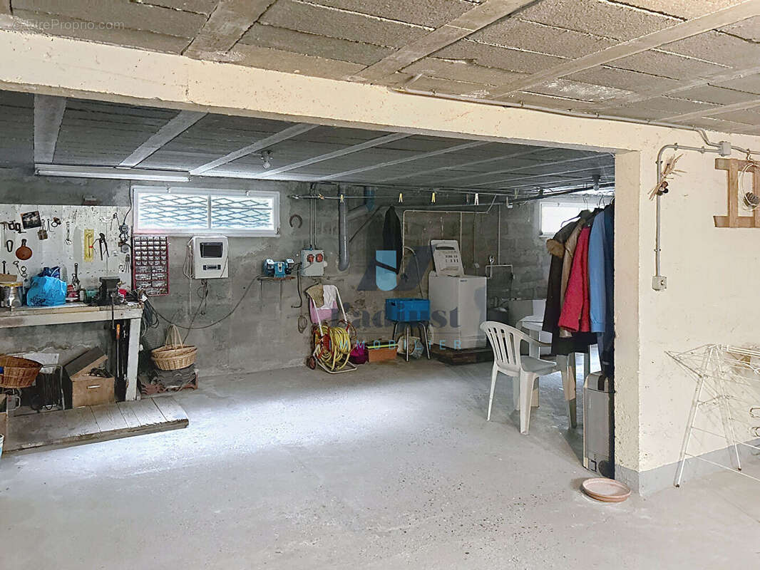 Maison à SAINT-PIERRE-LES-NEMOURS