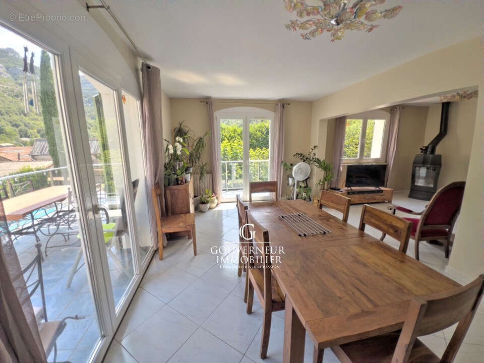 Maison à SUMENE