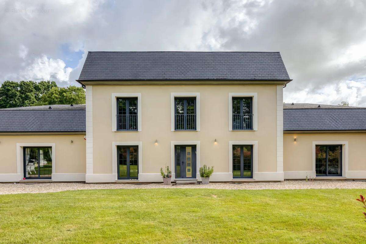 Maison de 6 pièces de 320 m² à Villez-sur-le-Neubourg - photo 2