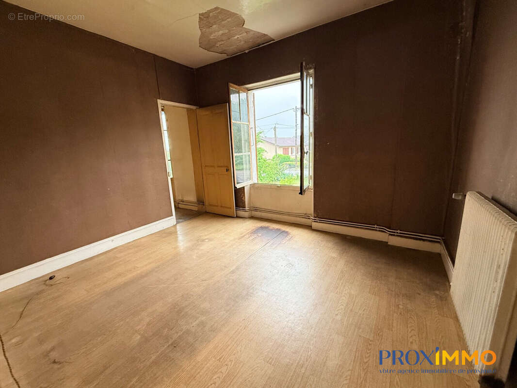 Maison 113 m² à Saint-Jean-D'avelanne  - photo 6