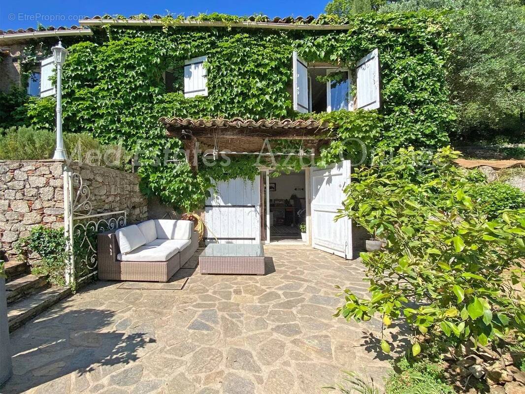 Maison à LA GARDE-FREINET