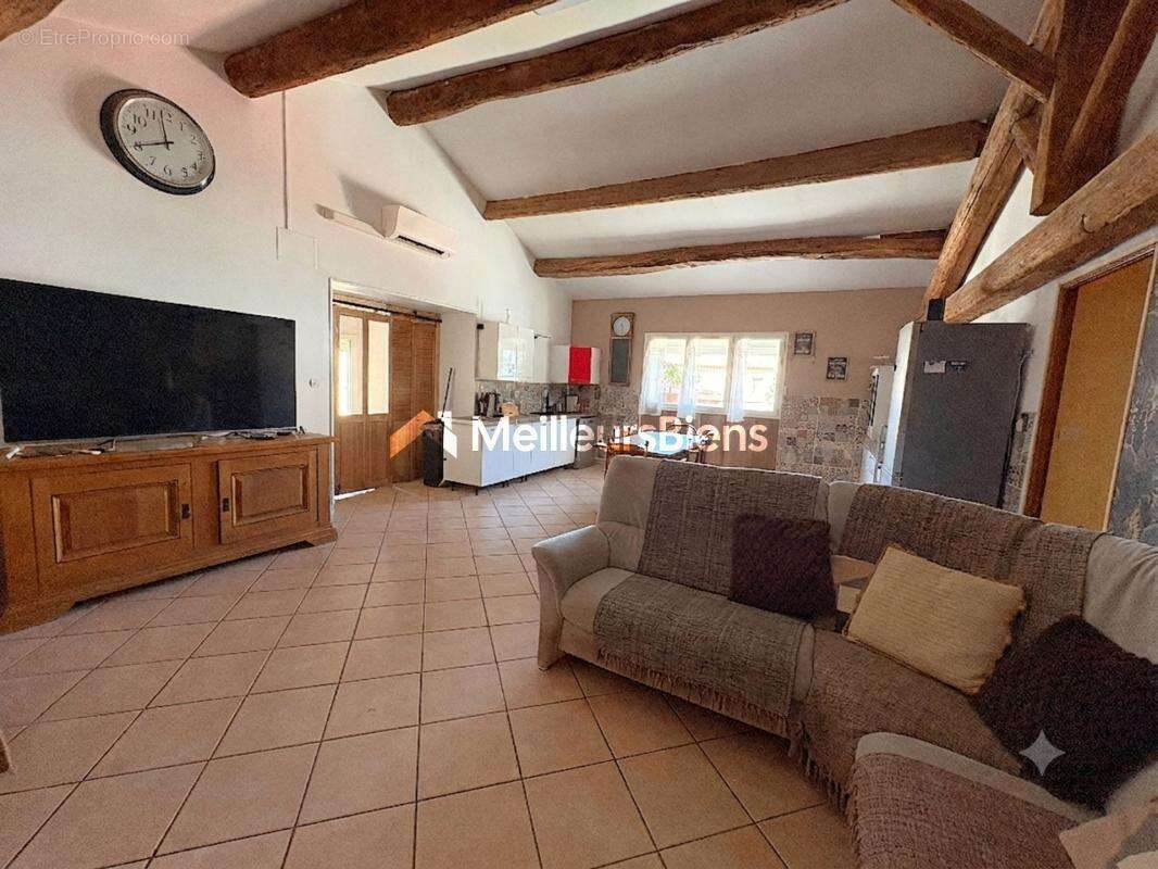 Sallèles-d'Aude maison 4 chambres 110 m² avec cour et garage 110m2 - photo 5