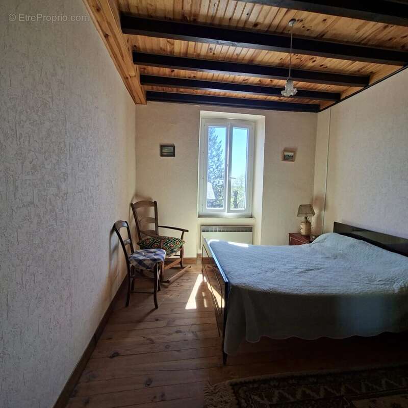 Maison à SAINT-PIERRE-DE-TRIVISY