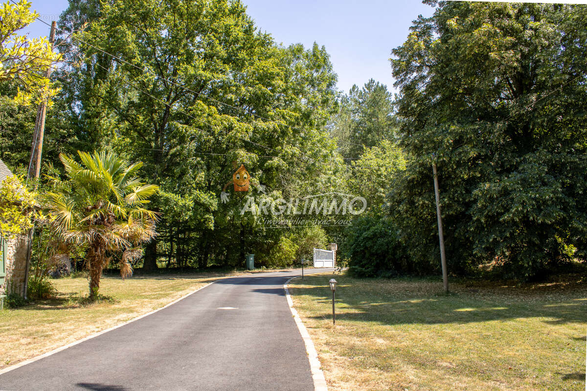 Propriété avec deux habitations et piscine - photo 28