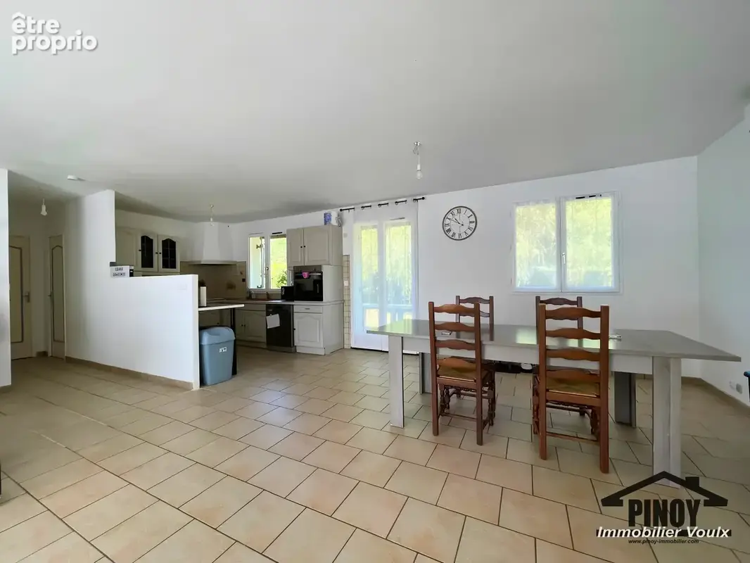 EXCLUSIVITÉ - Maison familiale 5 chambres - Sous-sol total - 1.860 m2 de jardin, commerces à pied à Voulx ! - photo 6