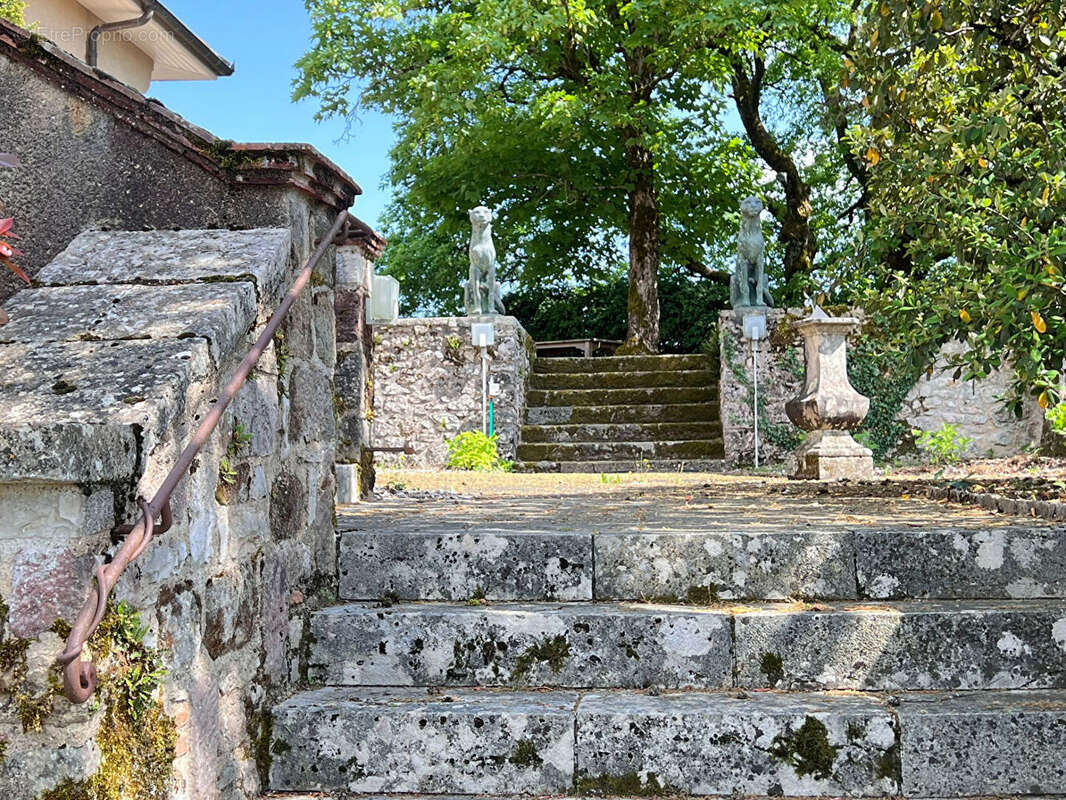 Maison à CAPDENAC