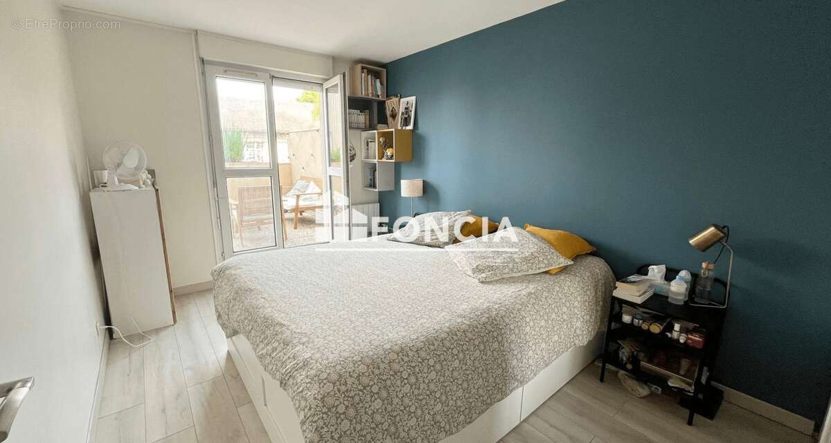 Appartement à FRESNES