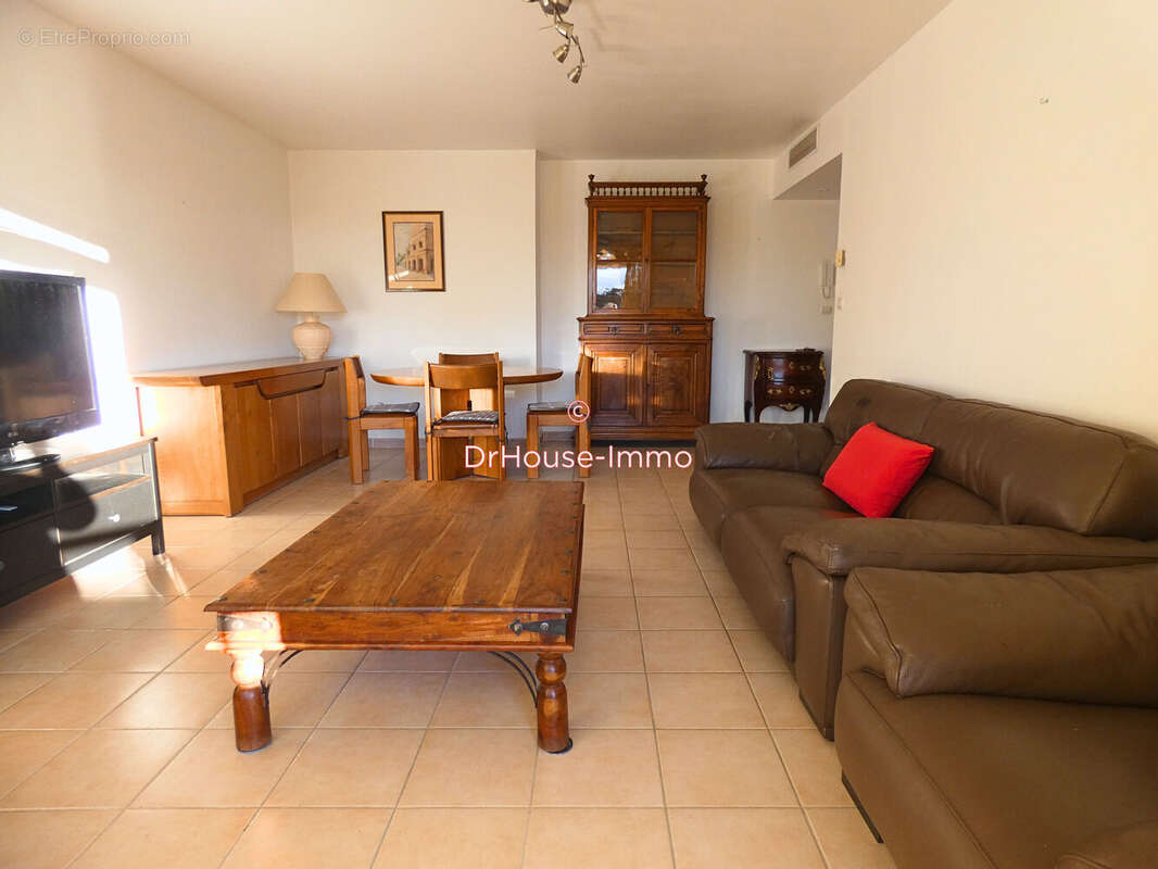 Appartement à MARSEILLE-9E