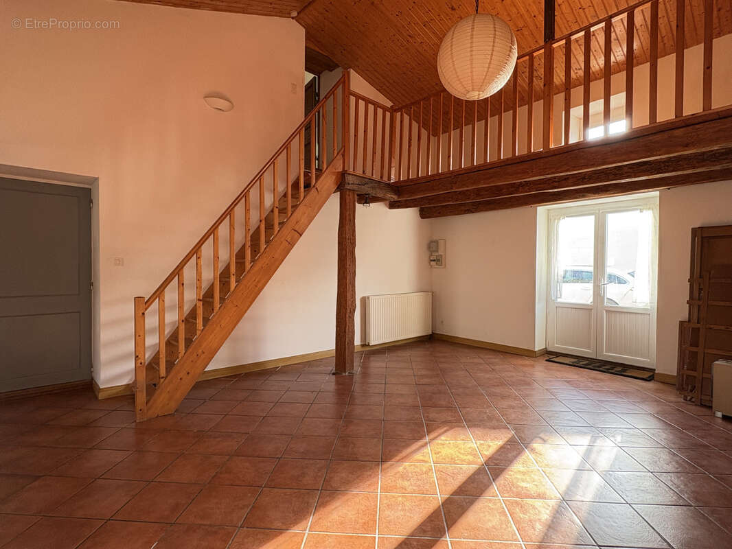 Maison à SAINT-JEAN-DE-LIVERSAY