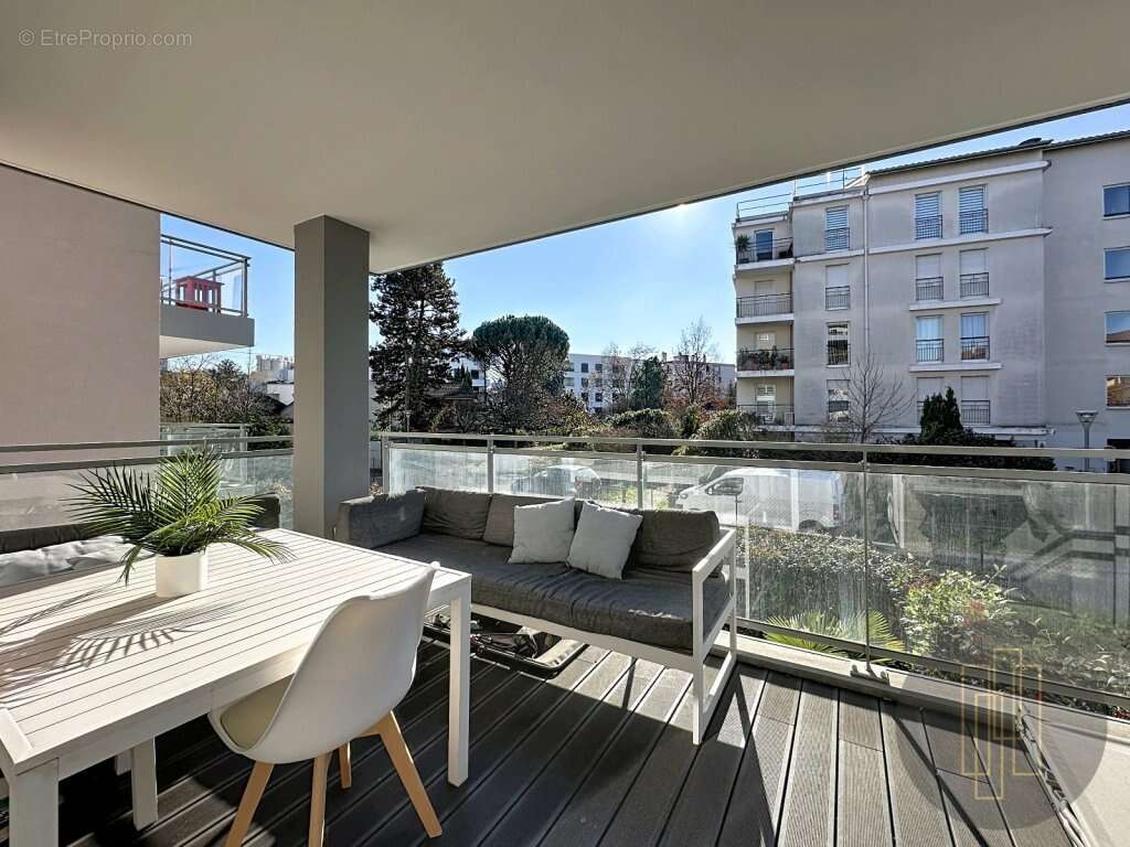 Appartement à TASSIN-LA-DEMI-LUNE