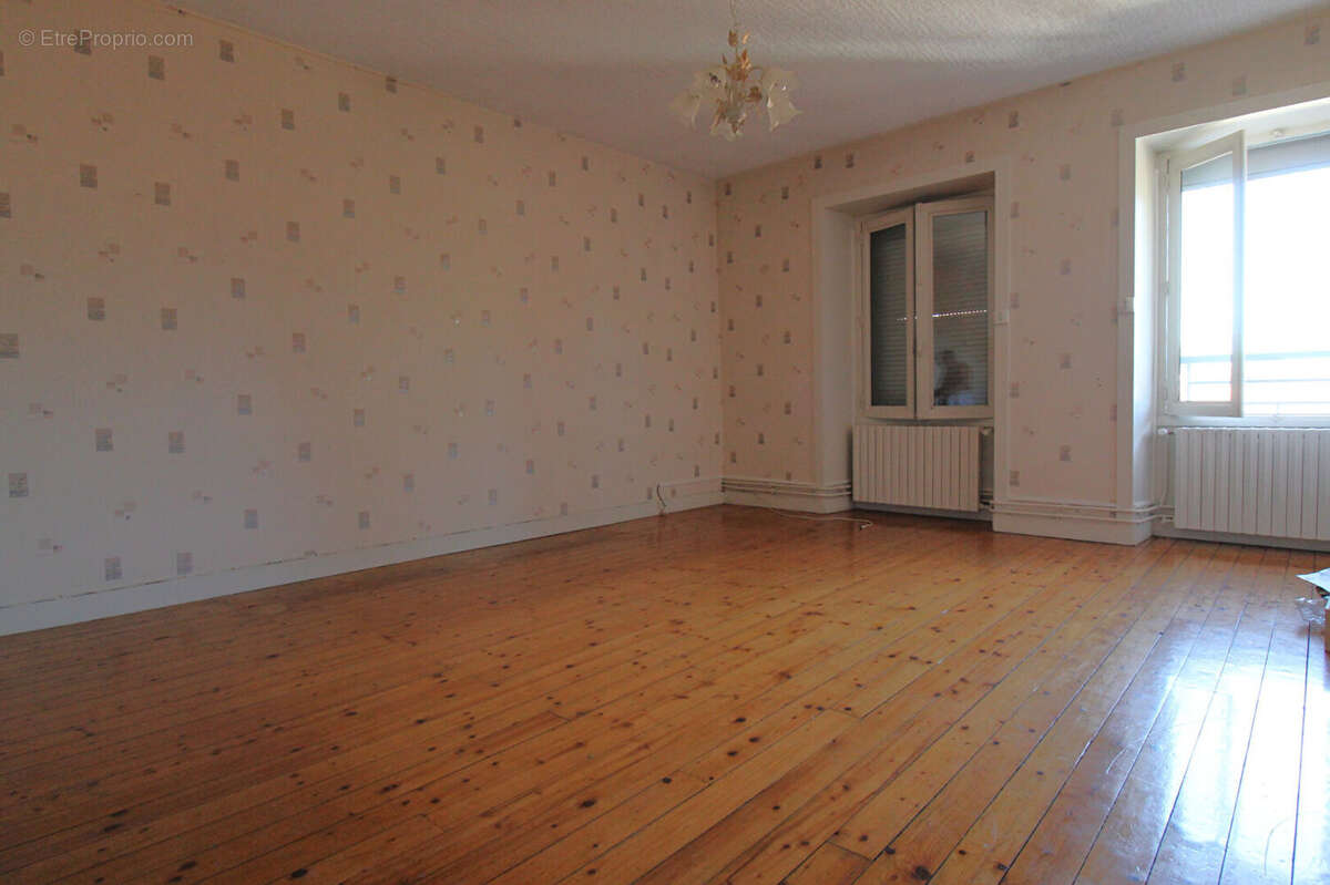 Appartement Montmorot 5 pièce(s) 96.6 m2 - photo 2