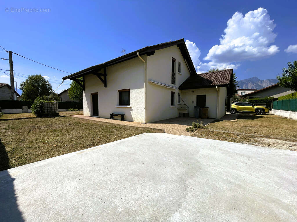 Maison individuelle et garage sur terrain clos - photo 29