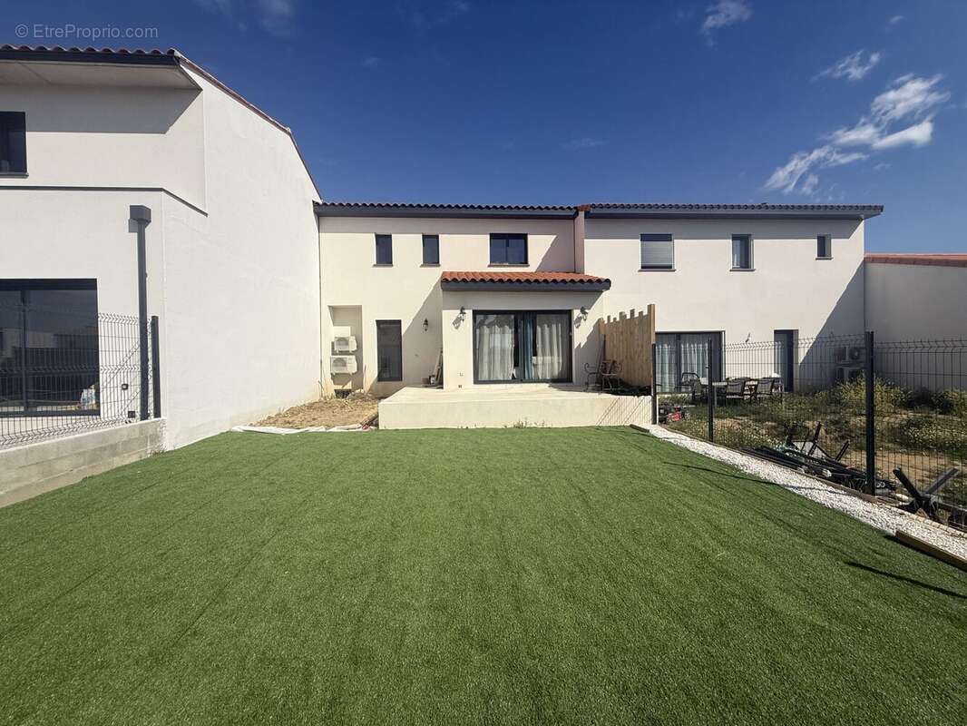 Maison à SAINT-JEAN-LASSEILLE