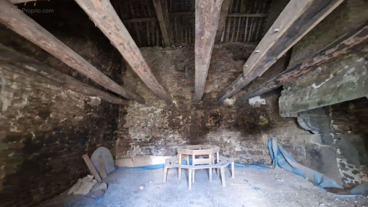 Maison à COLLINEE