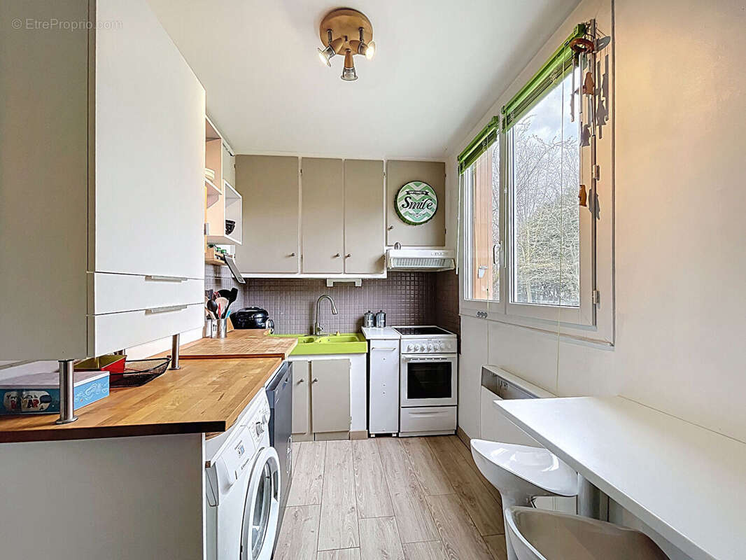 Appartement à NEAUPHLE-LE-CHATEAU