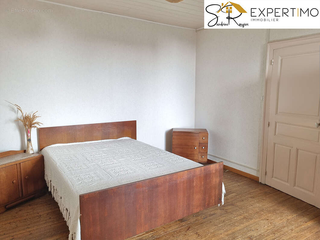 Maison à BUXIERES-SOUS-MONTAIGUT